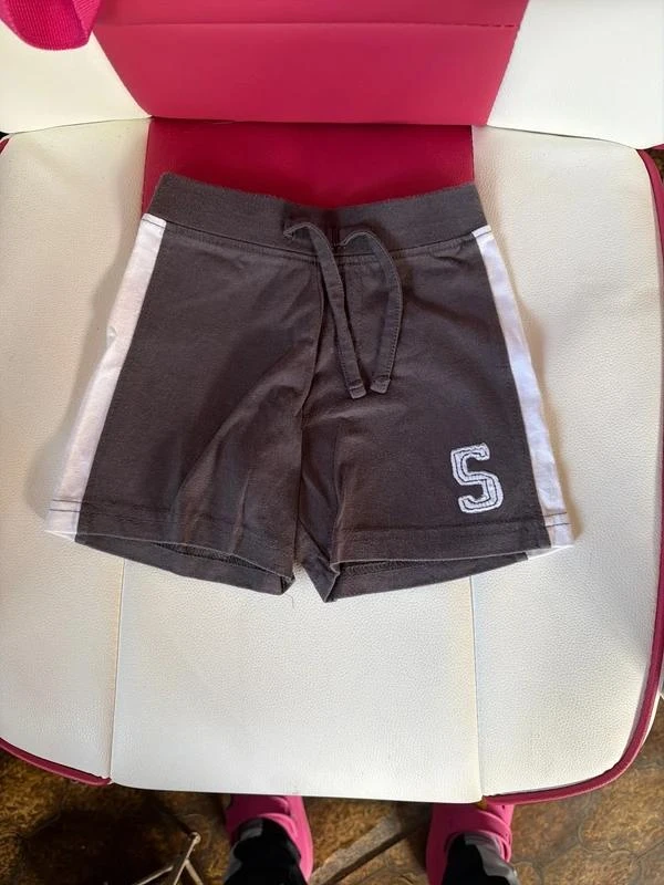 pantalon corto early days